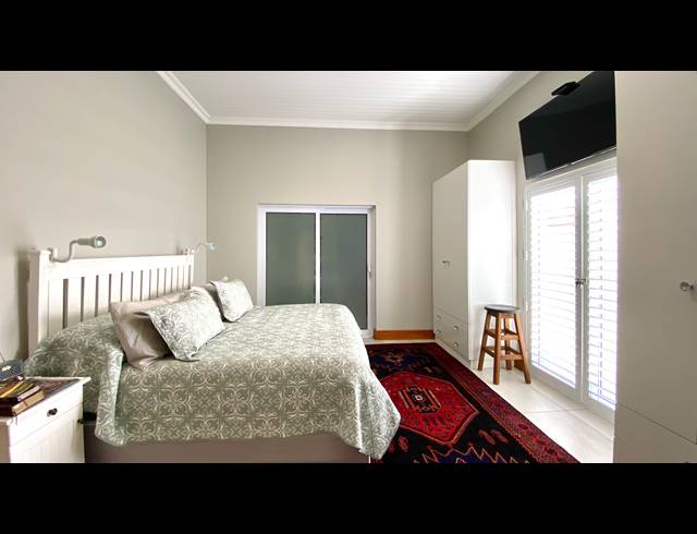 3 BEDROOM FREEHOLD FOR SALE IN PORT OWEN